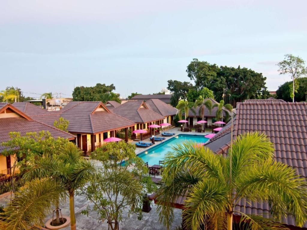Rose Bay Resort