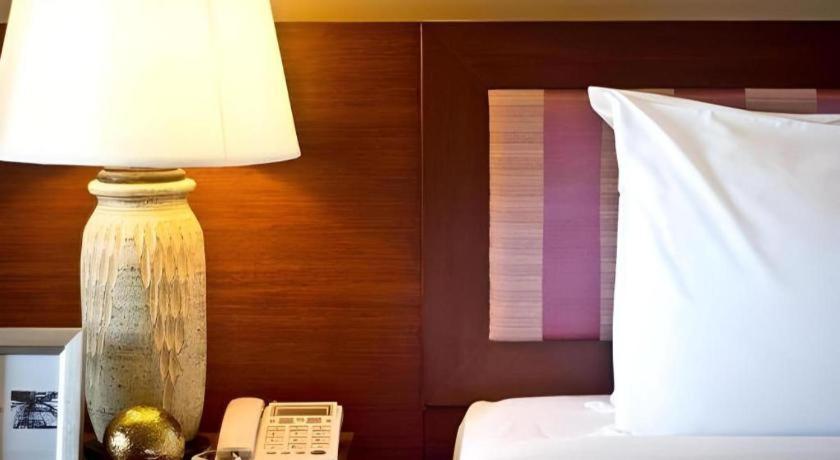 Resort Rose Bay