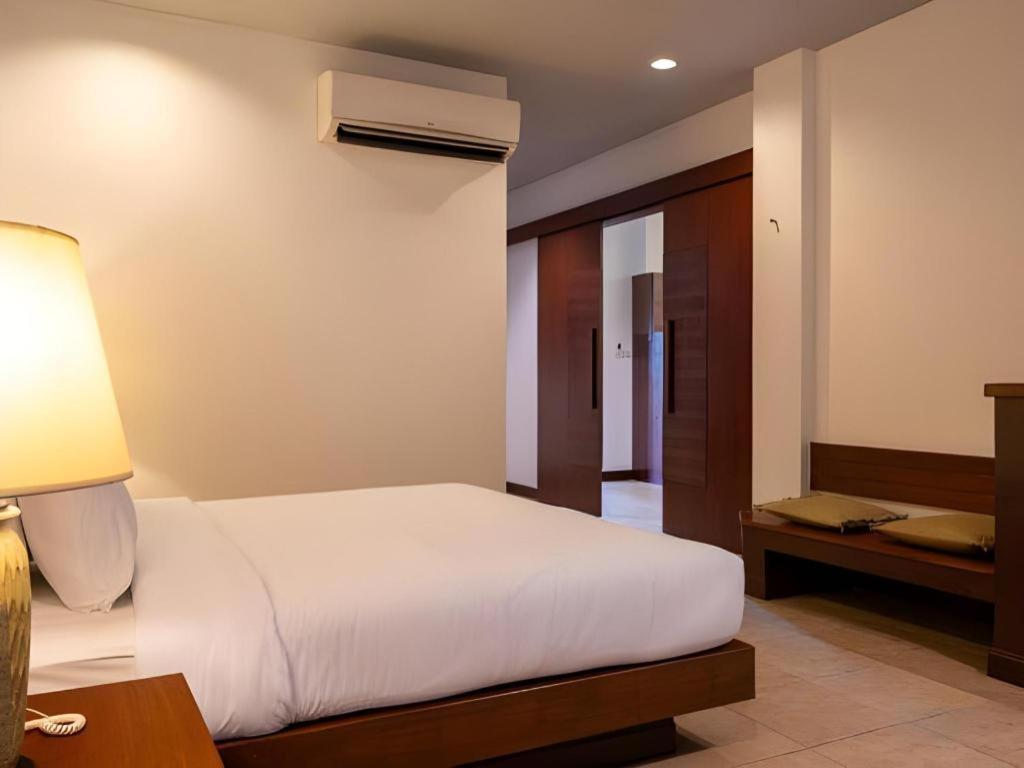 Rose Bay Resort 3*