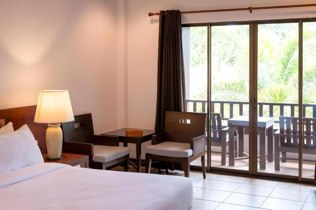 Resort Rose Bay 3*