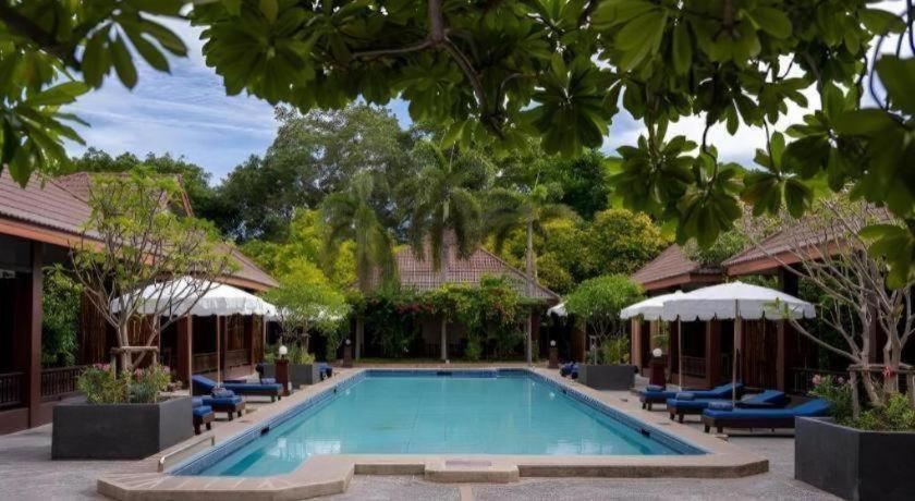 Resort Rose Bay Pattaya