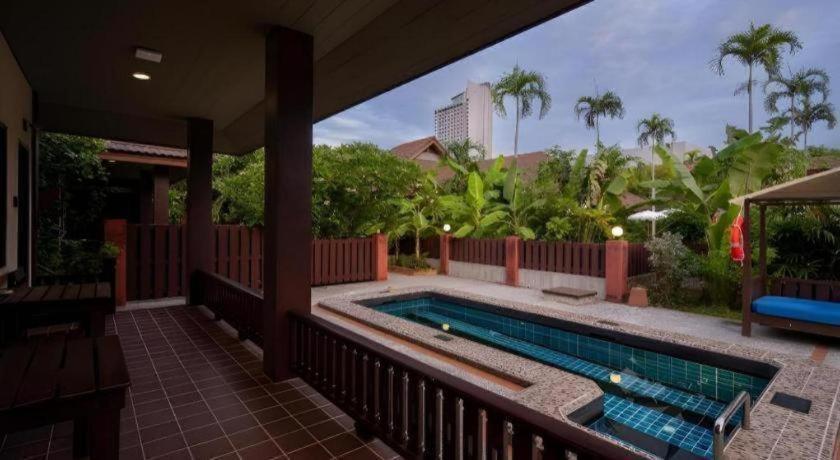 Rose Bay 3*