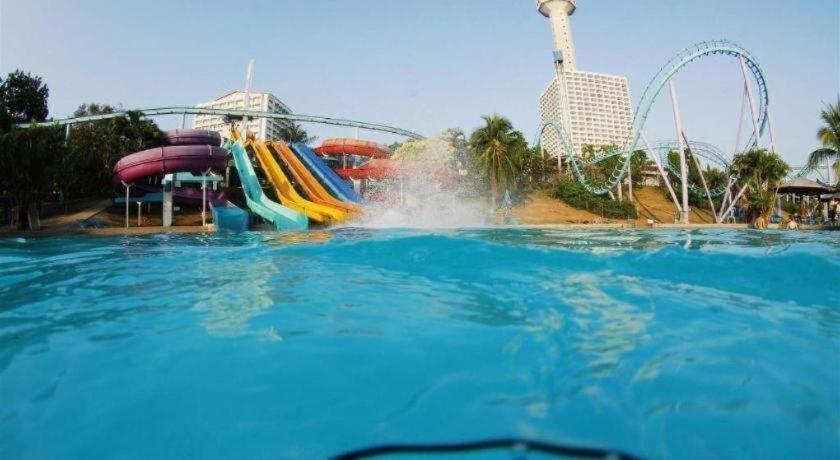 Resort Rose Bay