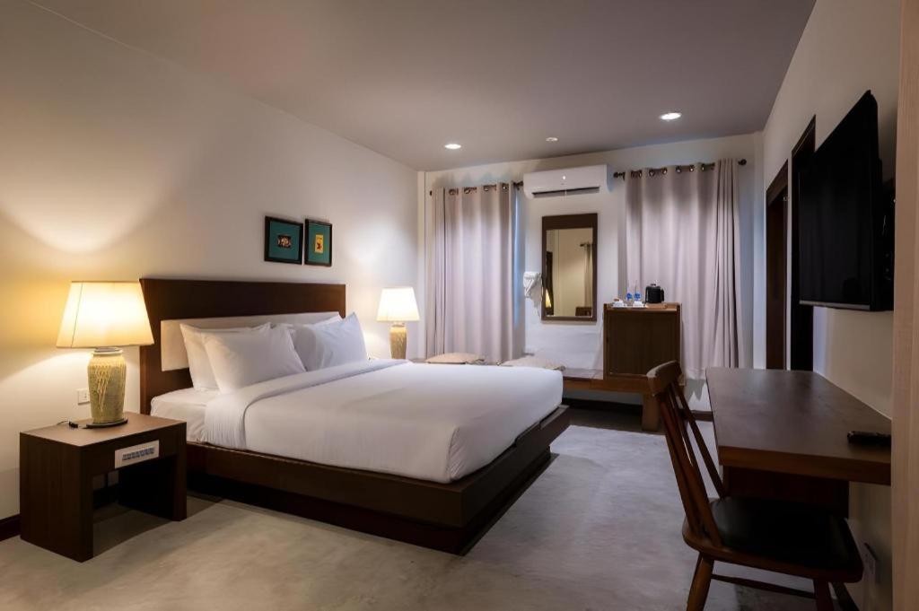 Rose Bay Resort