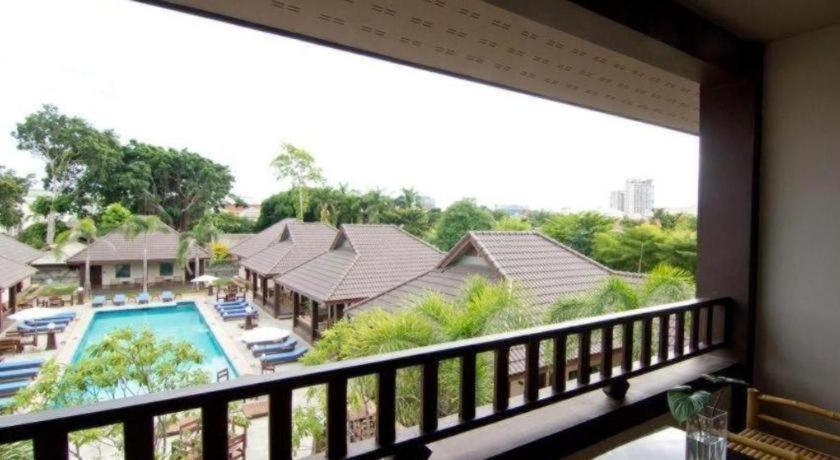 Rose Bay Resort 3*