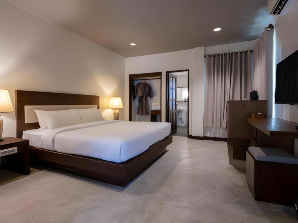 Rose Bay Resort 3*