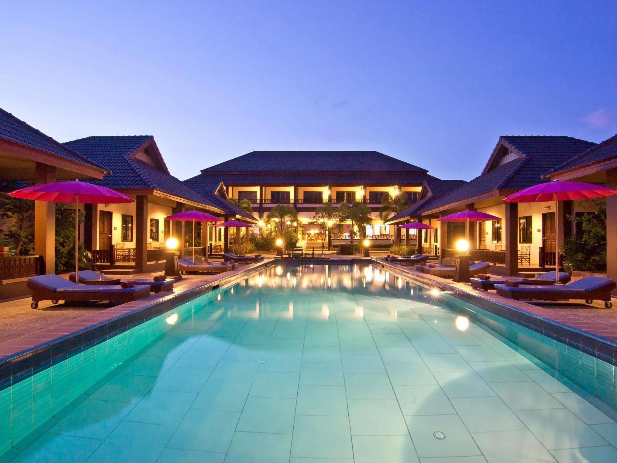 Rose Bay Resort 3*