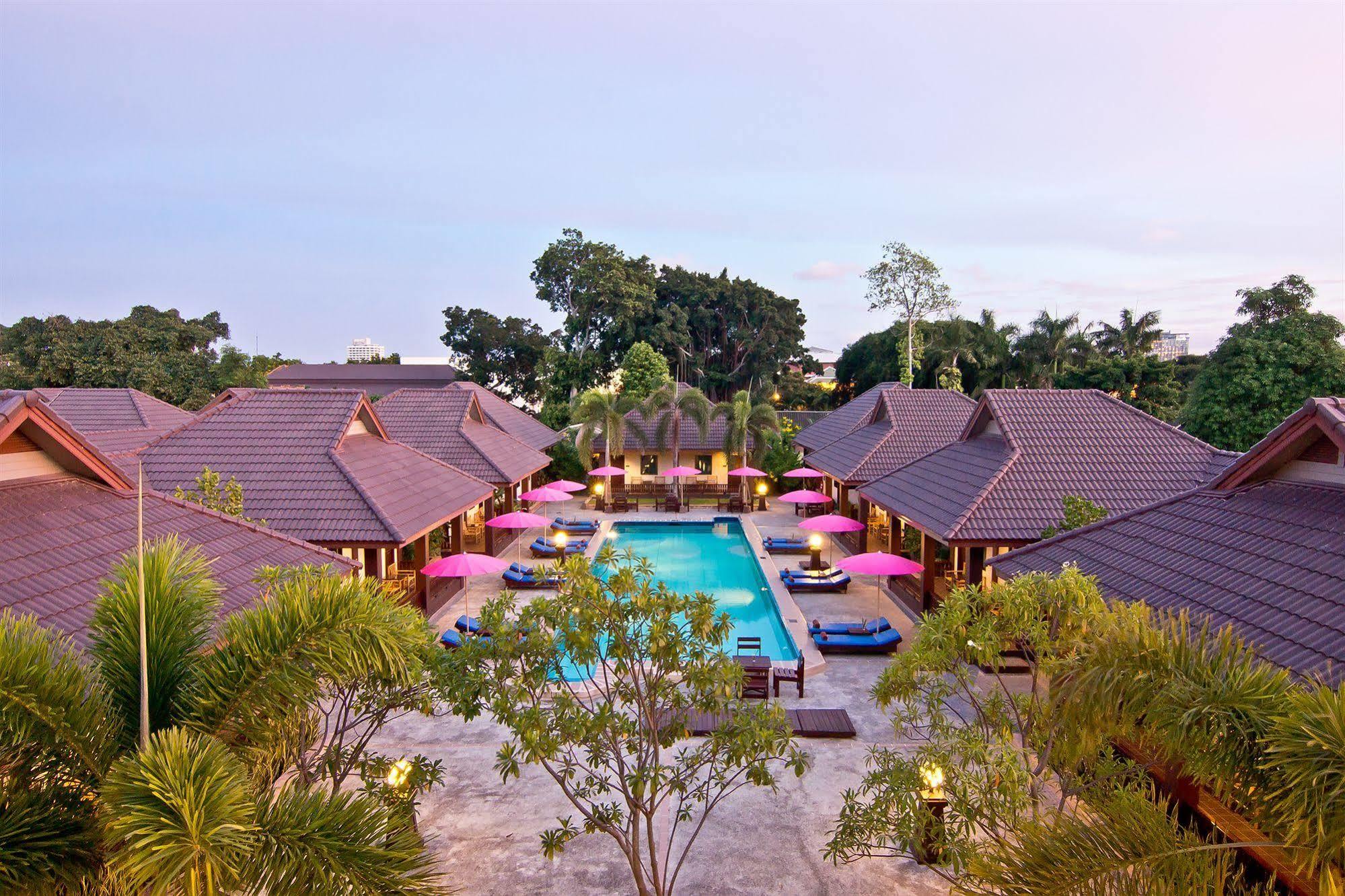 Rose Bay 3*